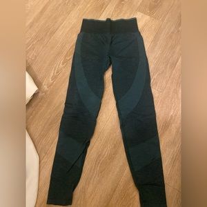 VS PINK performance wear legging